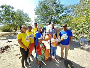 HVN Volunteers in Botswana: Spreading Joy through the 1 Billion Meal Campaign